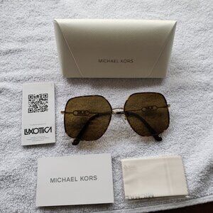 Michael Kors sunglasses with original case (like new)